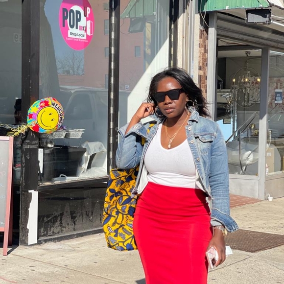 Meet your Posher, Nia - Picture 7 of 11